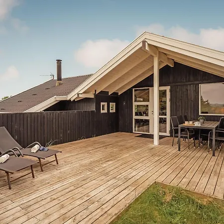 Flot På En Kuperet Grund Sj802 Ferienhaus *