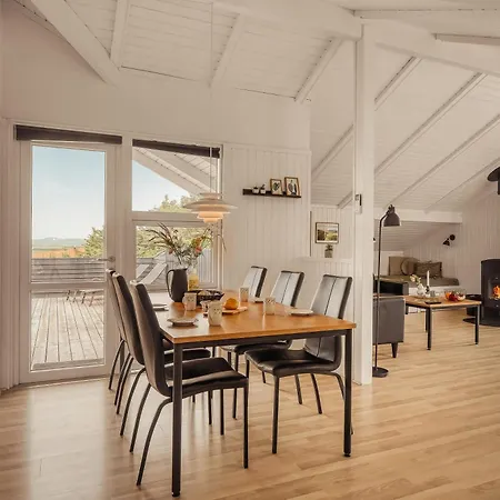 Flot På En Kuperet Grund Sj802 Ferienhaus *