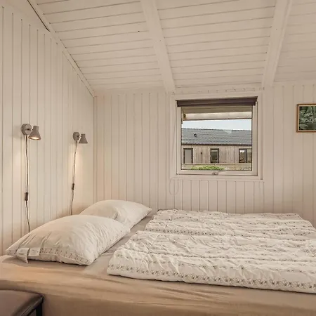 Flot På En Kuperet Grund Sj802 * Harboør